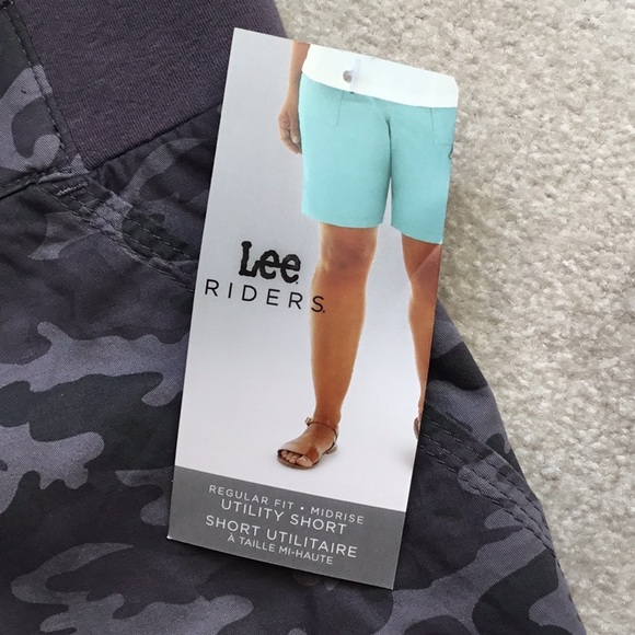 Lee Riders mid rise utility shorts - Picture 2 of 12